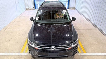 2018 Volkswagen Tiguan SE – miniatura 2
