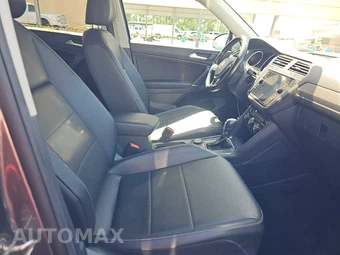 2018 Volkswagen Tiguan SE – miniatura 8