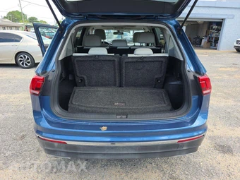 2018 Volkswagen Tiguan SE - miniatura 12