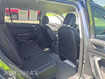 2018 Volkswagen Tiguan SE - miniatura 13