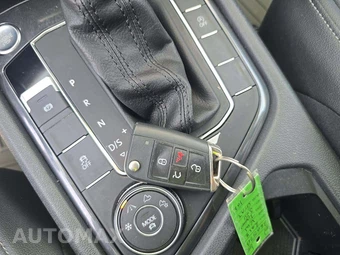 2018 Volkswagen Tiguan SE - miniatura 5