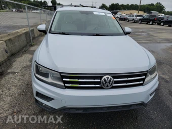 2018 Volkswagen Tiguan SE – miniatura 2