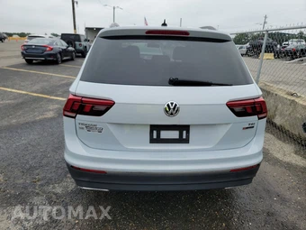 2018 Volkswagen Tiguan SE – miniatura 5