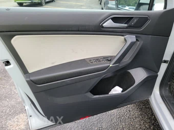 2018 Volkswagen Tiguan SE – miniatura 9