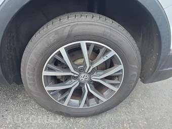 2018 Volkswagen Tiguan SE – miniatura 11