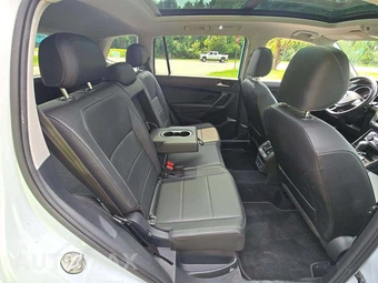 2018 Volkswagen Tiguan SE - miniatura 16