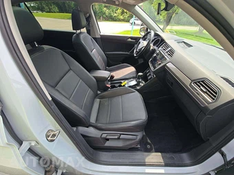 2018 Volkswagen Tiguan SE - miniatura 18