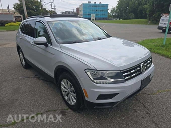 2018 Volkswagen Tiguan SE - miniatura 4