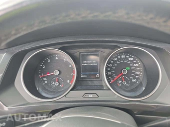 2018 Volkswagen Tiguan SE - miniatura 9