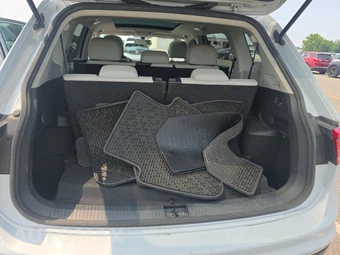 2018 Volkswagen Tiguan SE - miniatura 17