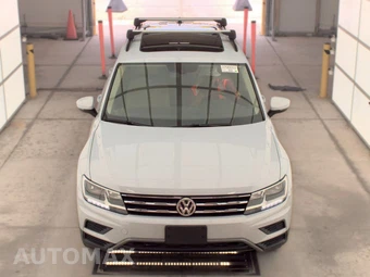 2018 Volkswagen Tiguan SE - miniatura 2