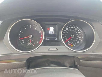 2018 Volkswagen Tiguan SE – miniatura 9