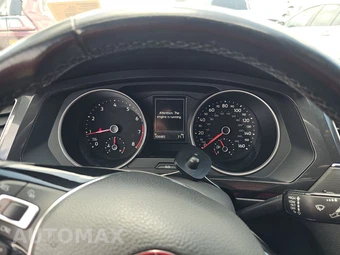 2018 Volkswagen Tiguan SE - miniatura 12