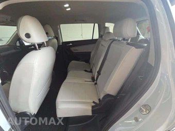 2018 Volkswagen Tiguan SE – miniatura 13