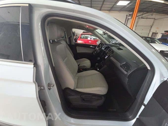 2018 Volkswagen Tiguan SE – miniatura 19