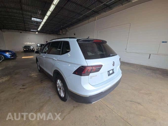 2018 Volkswagen Tiguan SE – miniatura 2