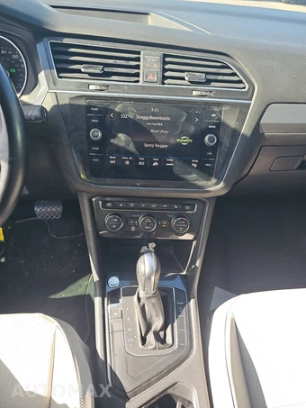 2018 Volkswagen Tiguan SE – miniatura 11