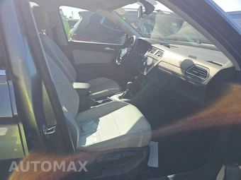 2018 Volkswagen Tiguan SE – miniatura 8