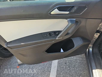 2018 Volkswagen Tiguan SE – miniatura 9
