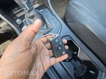 2018 Volkswagen Tiguan SE – miniatura 8