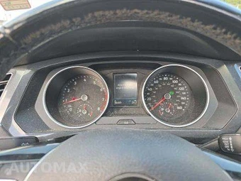 2018 Volkswagen Tiguan SE – miniatura 9