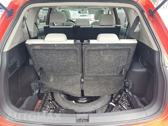 2018 Volkswagen Tiguan SE – miniatura 17