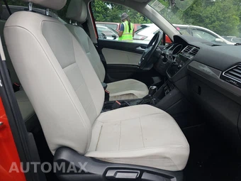 2018 Volkswagen Tiguan SE – miniatura 8