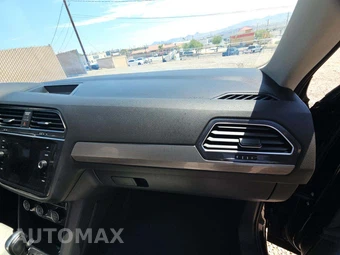 2018 Volkswagen Tiguan SE - miniatura 17