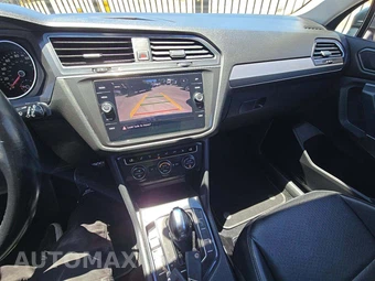2018 Volkswagen Tiguan SE – miniatura 10