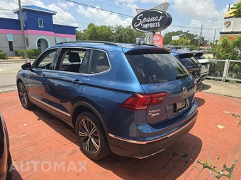 2018 Volkswagen Tiguan SE – miniatura 2