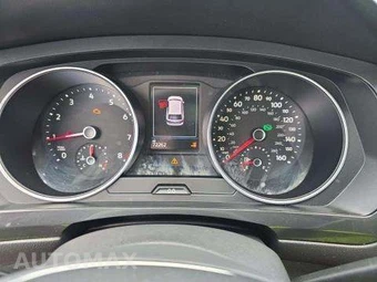 2018 Volkswagen Tiguan SE – miniatura 9