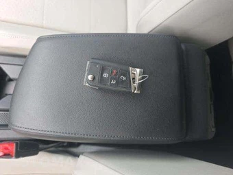 2018 Volkswagen Tiguan SE - miniatura 9