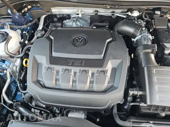 2018 Volkswagen Tiguan SE – miniatura 16