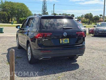 2018 Volkswagen Tiguan SE - miniatura 2