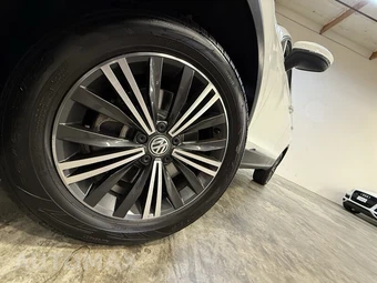2018 Volkswagen Tiguan SEL - miniatura 11