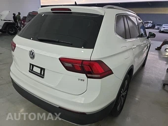 2018 Volkswagen Tiguan SEL - miniatura 4