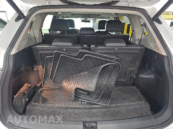 2018 Volkswagen Tiguan SEL – miniatura 17
