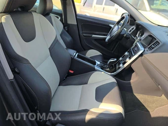 2018 Volvo S60 Cross Country T5 Platinum - miniatura 18