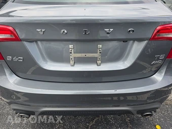 2018 Volvo S60 T5 Dynamic – miniatura 16