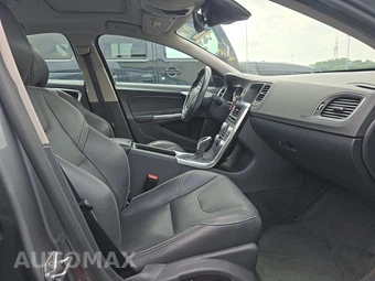 2018 Volvo S60 T5 Dynamic – miniatura 8