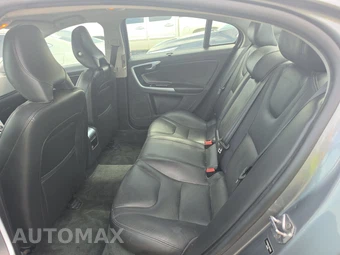2018 Volvo S60 T5 Inscription – miniatura 13