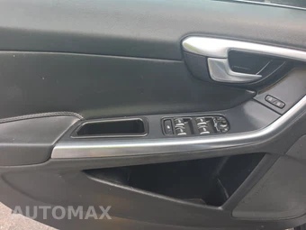 2018 Volvo S60 T5 Inscription – miniatura 9