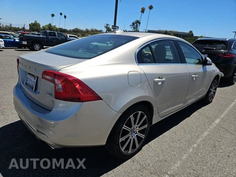 2018 Volvo S60 T5 Inscription - miniatura 4