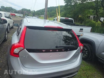 2018 Volvo V60 Cross Country T5 - miniatura 5