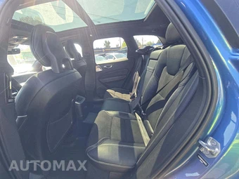 2018 Volvo XC60 Plug-In Hybrid T8 R-Design - miniatura 13