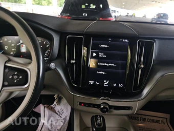 2018 Volvo XC60 T5 Momentum – miniatura 11
