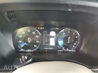 2018 Volvo XC60 T5 Momentum – miniatura 12