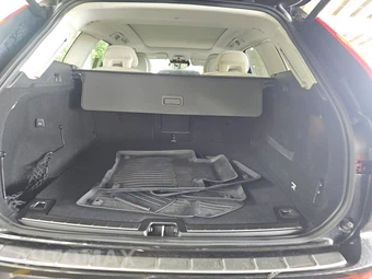2018 Volvo XC60 T5 Momentum – miniatura 16