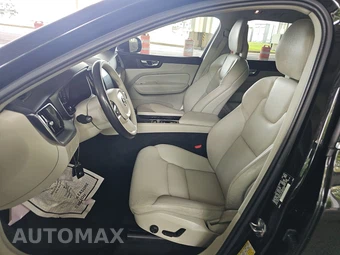 2018 Volvo XC60 T5 Momentum – miniatura 7