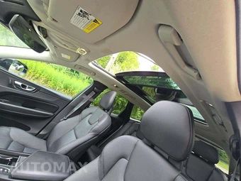 2018 Volvo XC60 T5 Momentum – miniatura 11